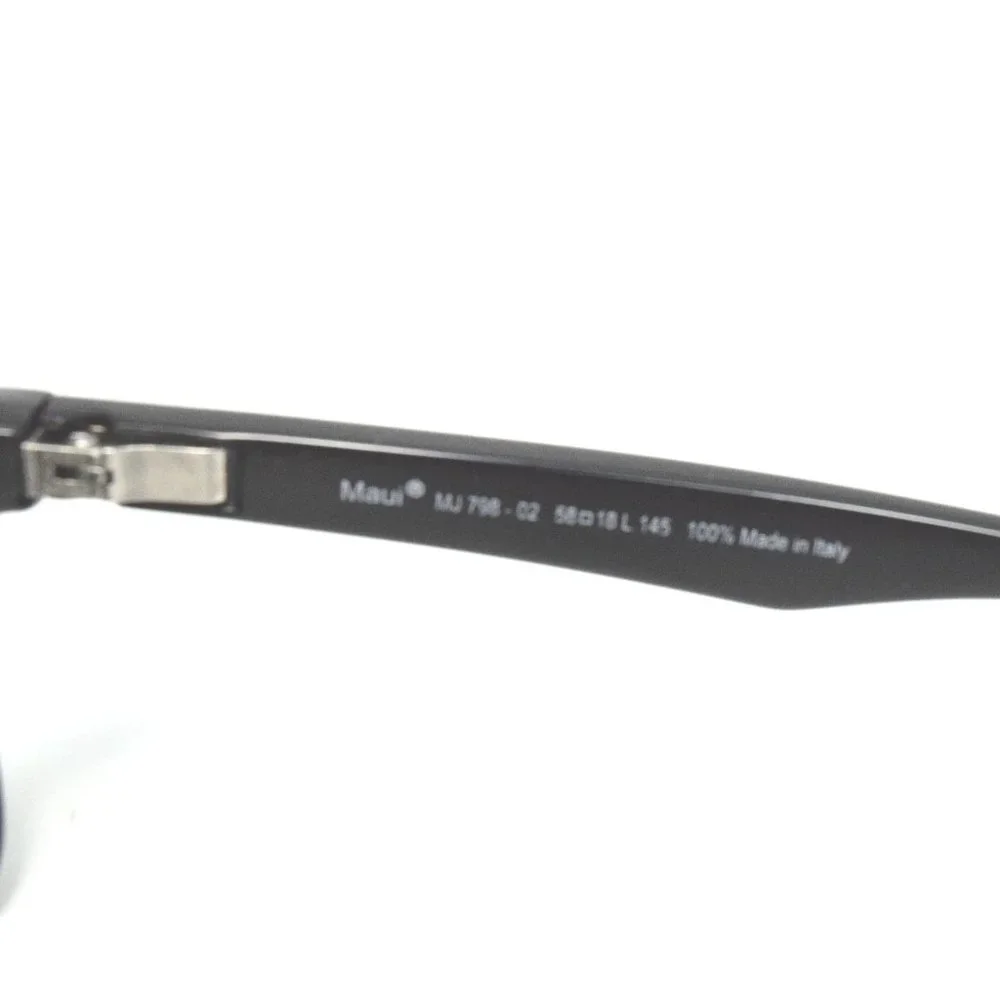 Maui Jim Onshore MJ 798-02 Gloss Black / Neutral Grey Lens